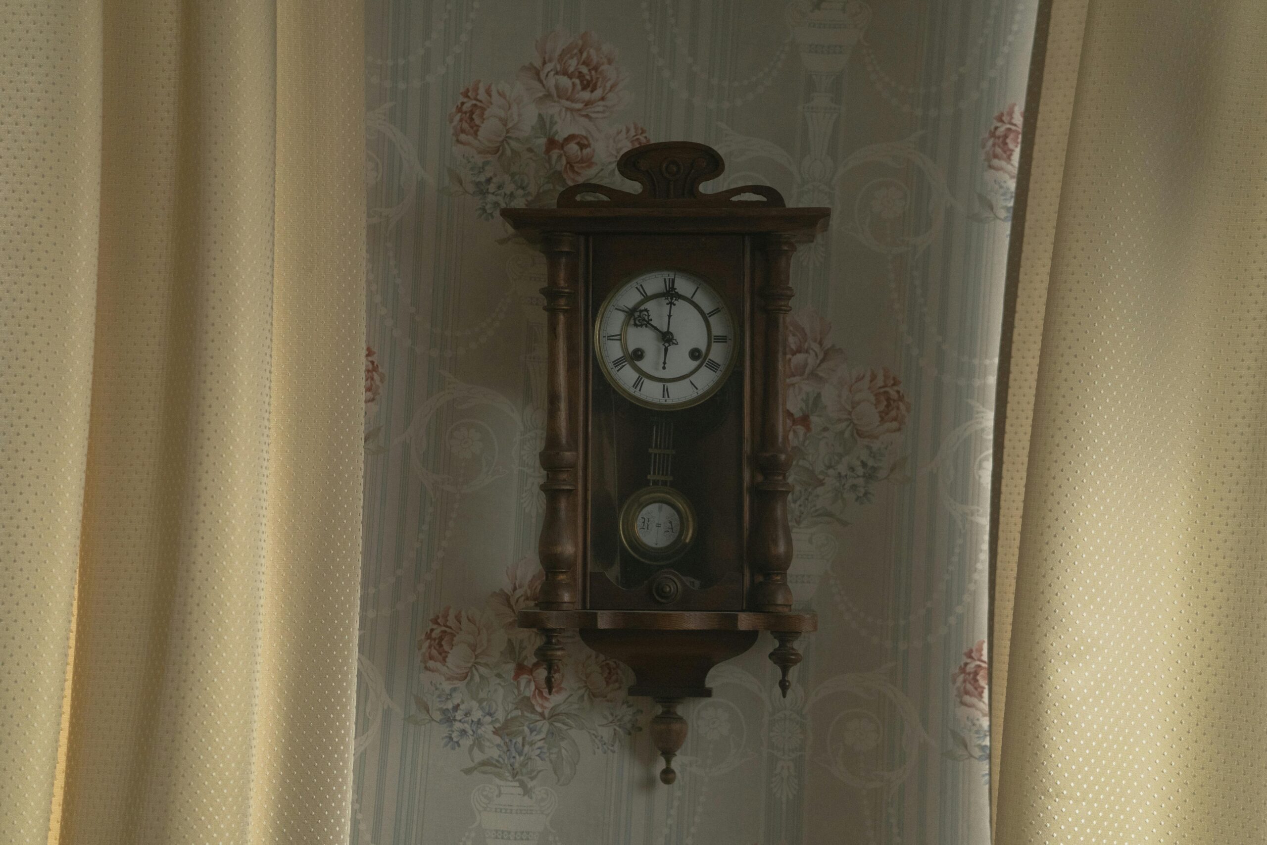 pendulum clock